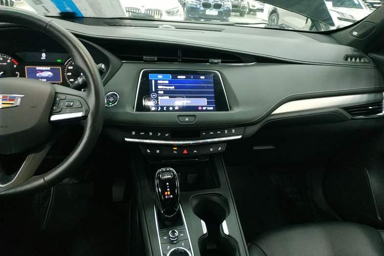 Used Cadillac XT4 2022 28T Two-Wheel Drive Prestige Version
