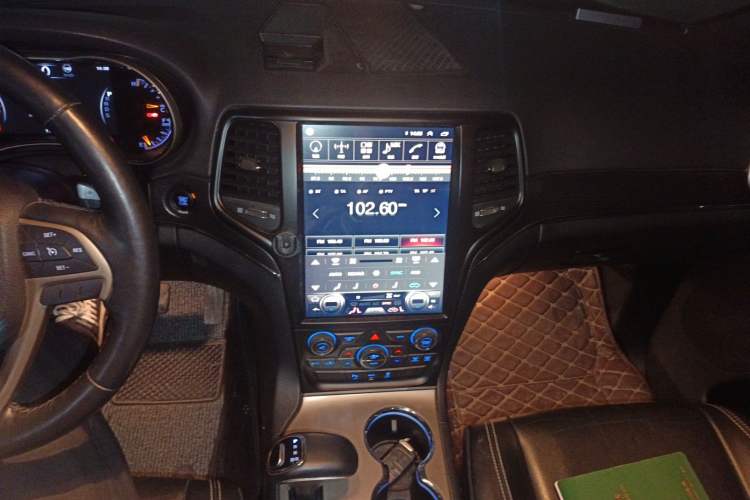 Used Jeep Grand Cherokee 2015 3.0L Comfort Navigation Edition