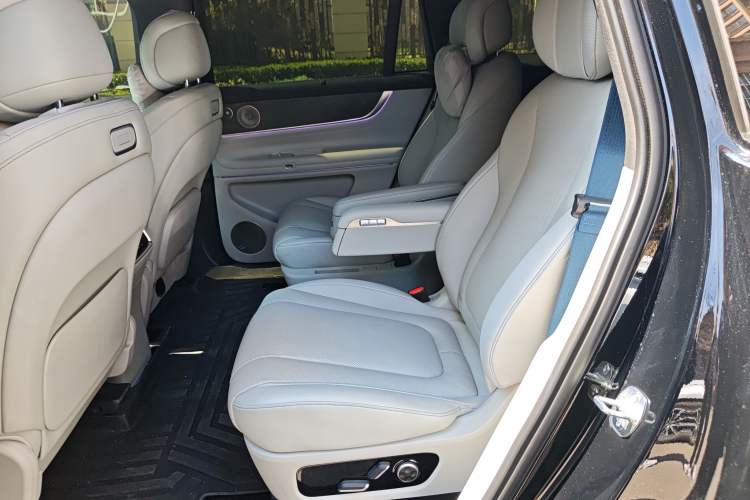 Used Hima AITO M9 2024 All-Electric Max Version 100 kWh 6-Seater
