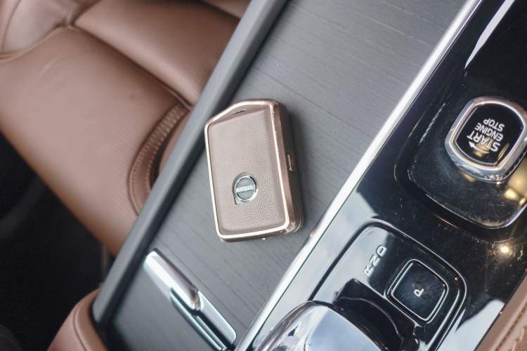 Used Volvo XC90 2024 B6 Zhiya Luxury 7-Seater
