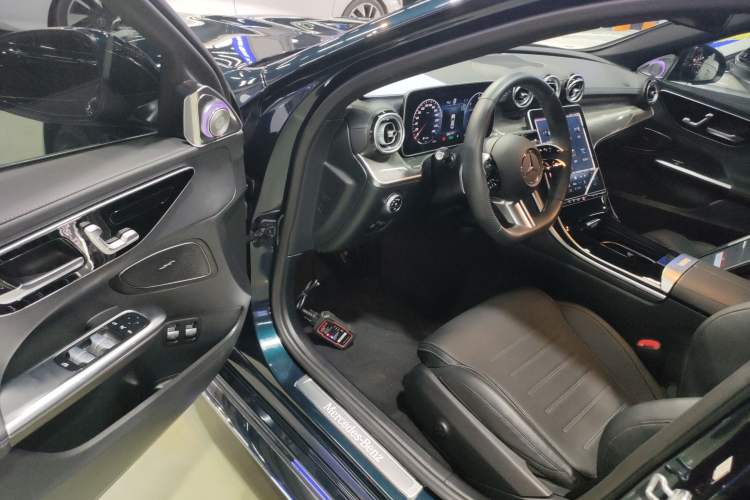 Used Mercedes-Benz C-Class New Energy 2023 C 350 eL Interior 3
