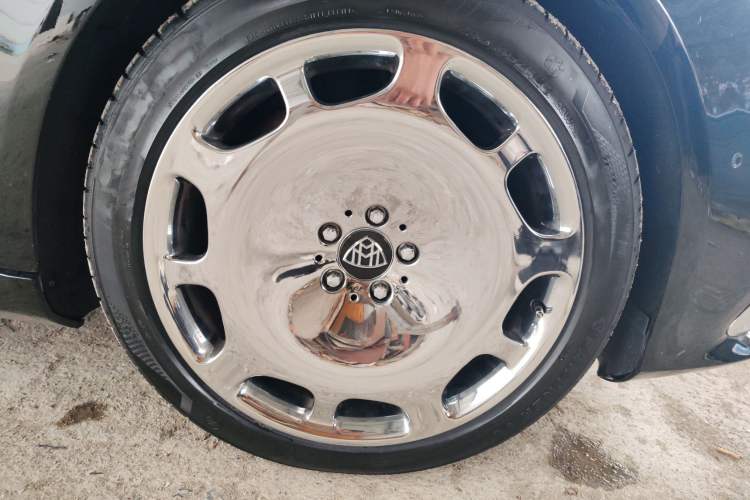 Used Mercedes-Benz Maybach S-Class 2016 S 400 4MATIC Right Front Wheel Hub