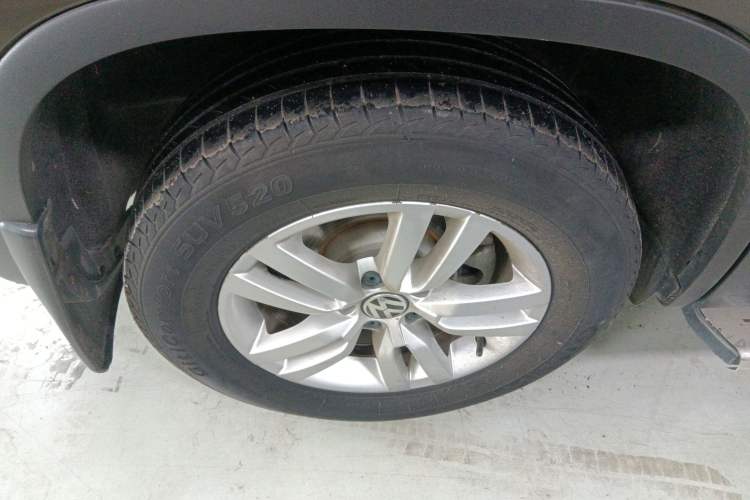 Used Volkswagen Tiguan L 2016 300TSI Automatic Two-Wheel Drive Trend Edition