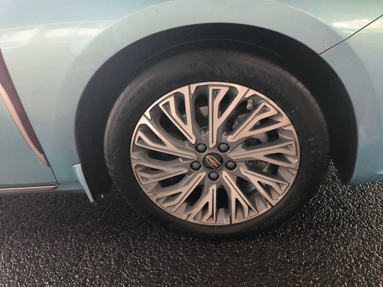 Hongqi H5 2023 2.0T Automatic Smart Connect Flagship Edition - Chinese Trim Chang — снимка 8