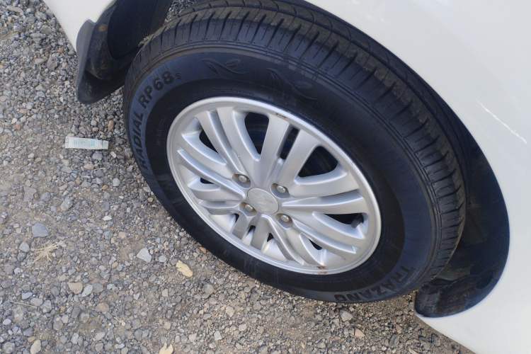 Used Kia K2 2012 Sedan 1.4L MT GLS Commemorative Edition
