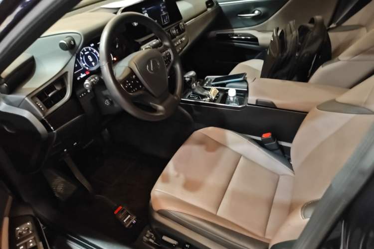 Used Lexus ES 2021 200 Excellence Edition