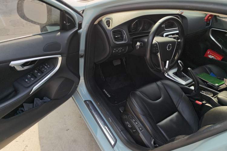 Used Volvo V40 2017 T3 Zhiya Edition Driver Seat