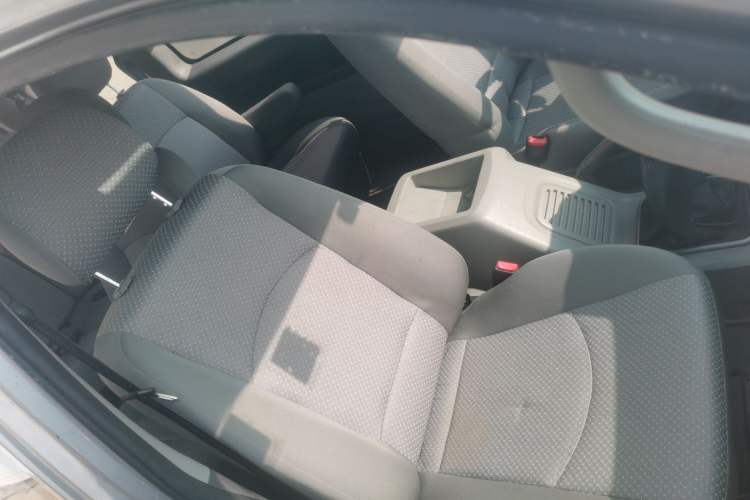 Used FORTHING Lingzhi 2015 M3 1.6L 7-Seater Luxury Model
