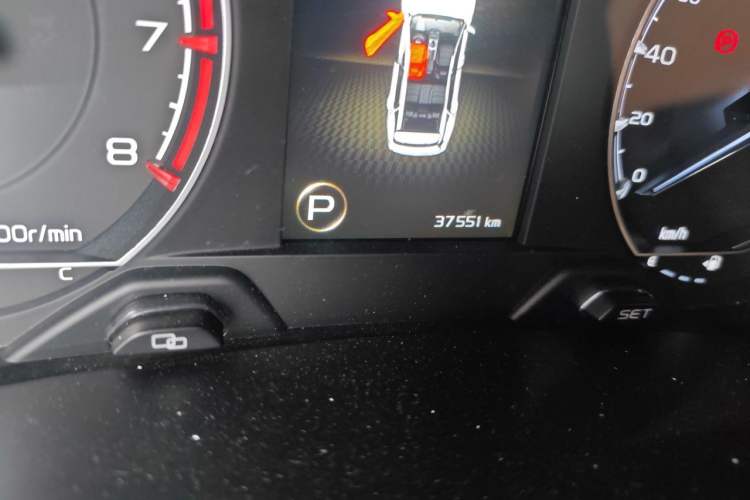 Used Geely Auto Vision X6 2021 PRO 1.4T Automatic Prestige Model
