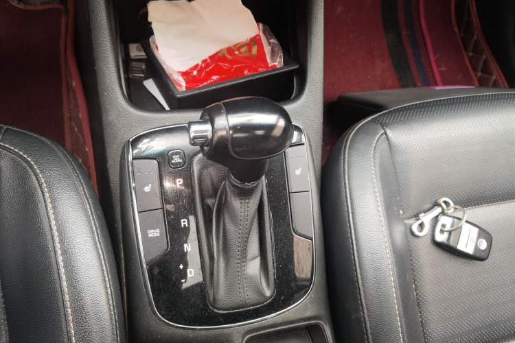 Used Kia K3 2017 1.6L Automatic 15th Anniversary Special Edition GLS Gear Lever