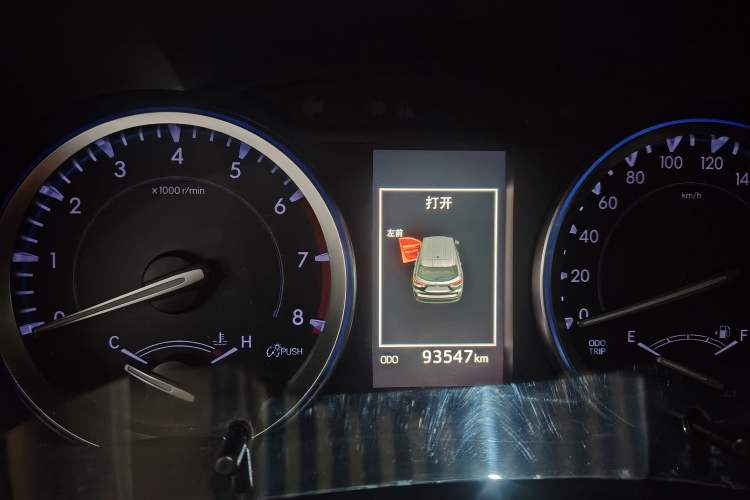 Used Toyota Highlander 2018 2.0T Four-Wheel Drive Prestige Version 7 Seats China VI Standard
