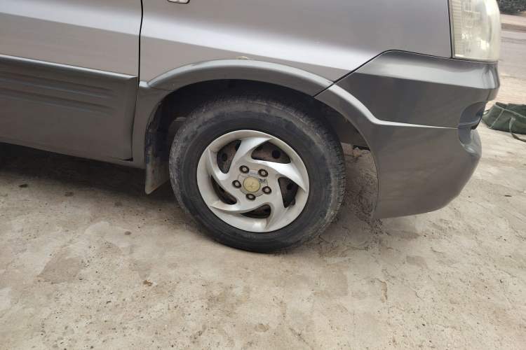 Used JAC Group Refine 2011 2.4L Government Procurement Version Manual Luxury Trim
