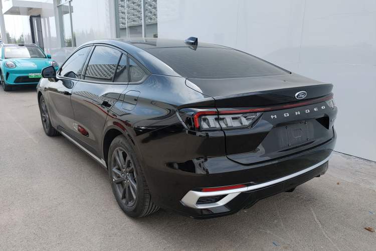 Used Ford Mondeo 2025 2.0T EcoBoost Luxury Version Rear Left 45 Deg