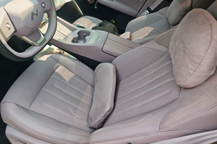 Used ONVO L60 2025 Model—60 kWh Rear-Wheel-Drive Version
