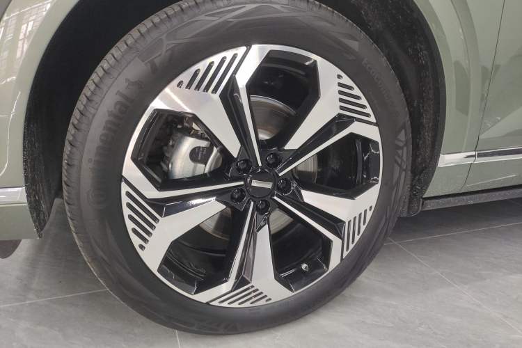 Used Wey Lanshan 2025 Four-Wheel Drive Max Left Front Wheel Hub