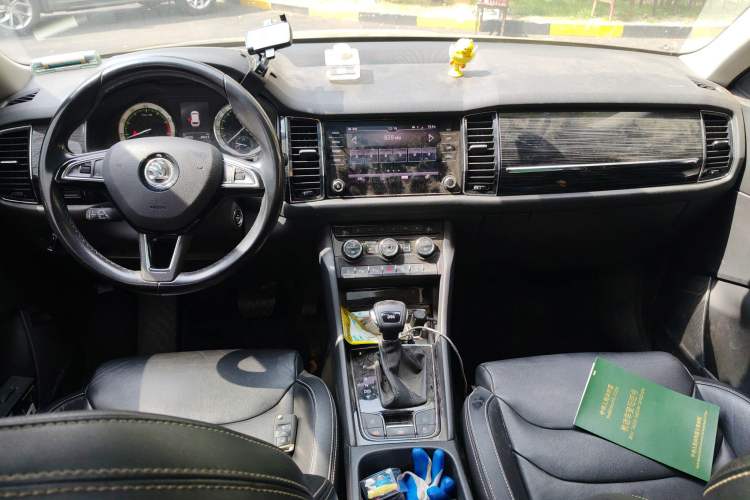 Used Skoda Kodiaq 2018 TSI380 7-Seater Four-Wheel-Drive Flagship Edition Center Console