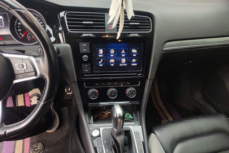 Used Volkswagen Golf 2019 280TSI DSG R-Line Model China V Standard Audio And AC Panel