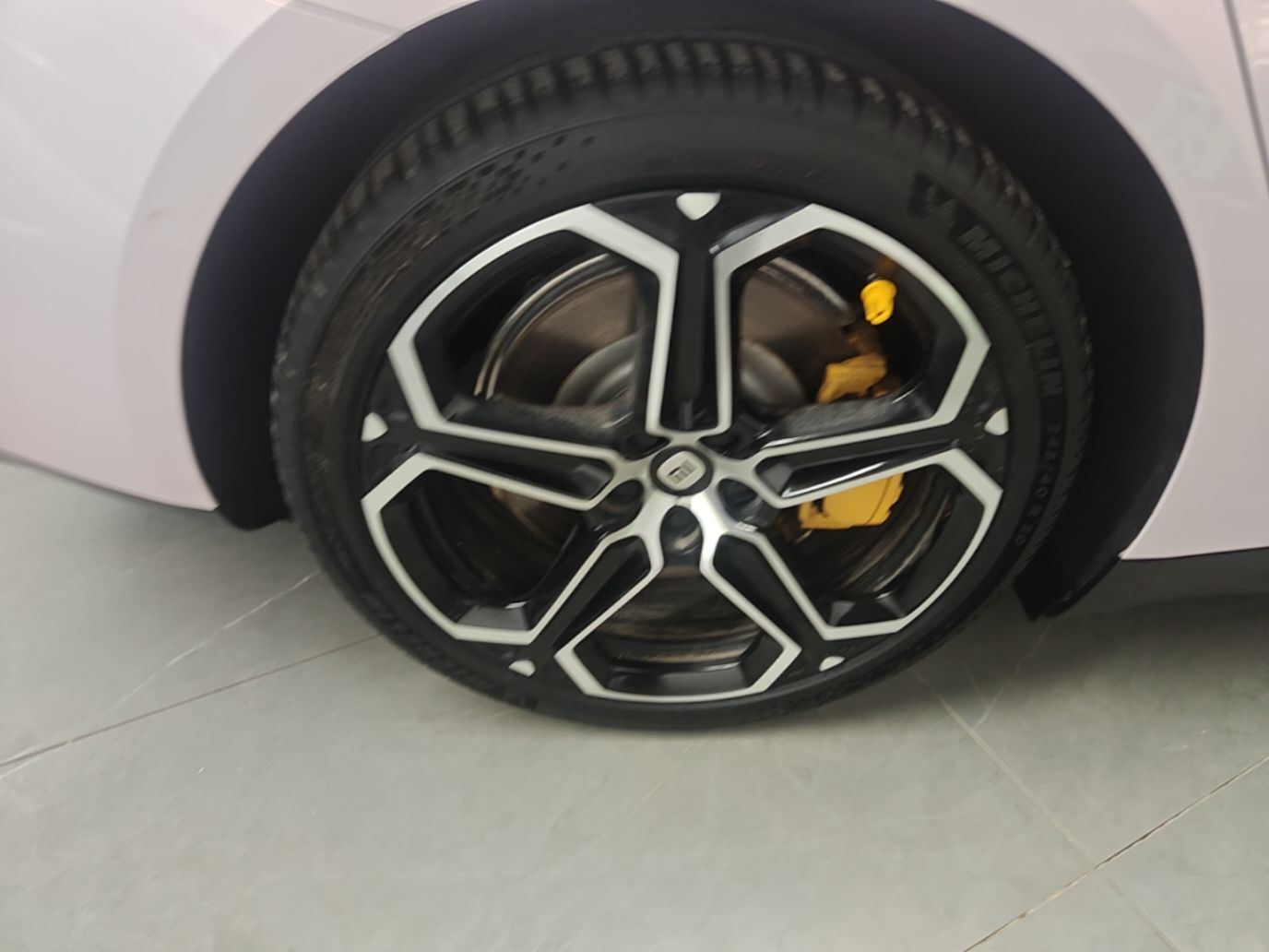Xiaomi Auto SU7 2024 Rear-Drive Ultra-Long Range Advanced Pro-Level Intelligent Driving Version — снимка 11