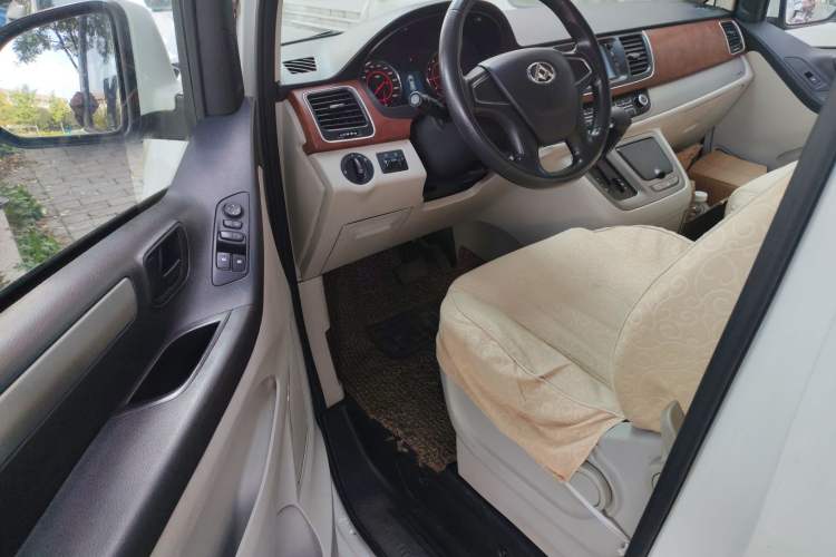 Used SAIC MAXUS G10 2015 2.0T Automatic Anniversary Edition Driver Seat