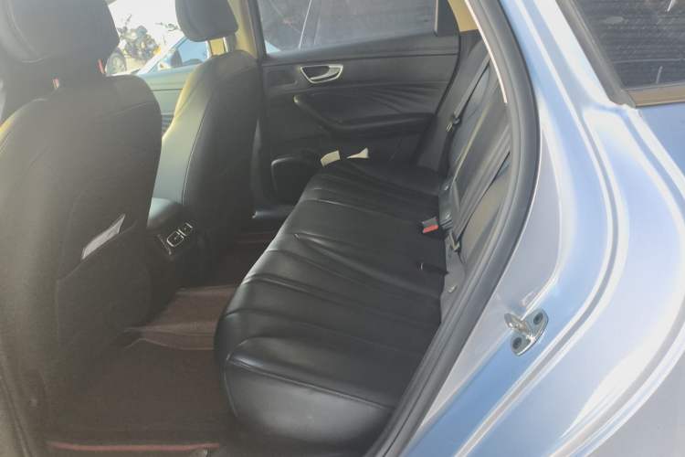 Used Roewe D7 2023 DMH 125km Superior Edition