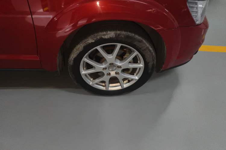 Used Dodge Journey 2013 2.4L Two-Wheel Drive Luxury Version
