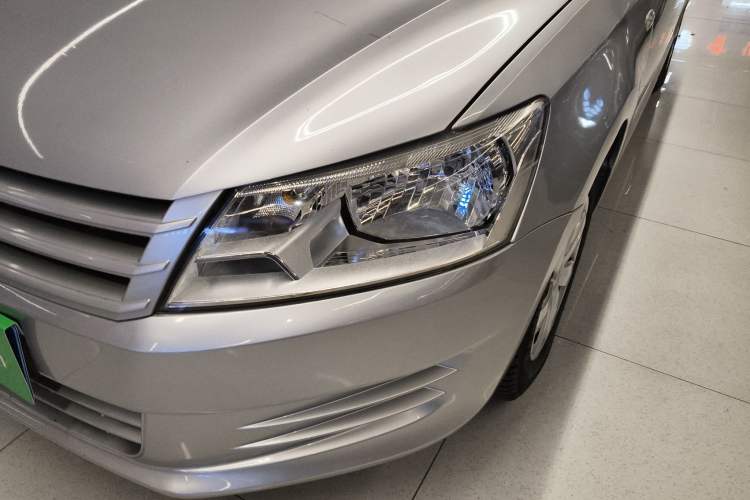 Used Volkswagen Santana 2015 1.6L Automatic Fashion Edition