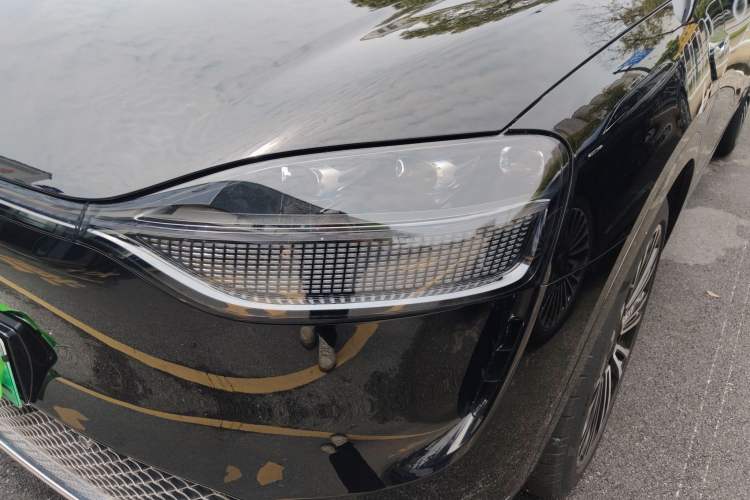 Used Hima AITO M9 2025 Pure Electric Ultra Version 100 kWh 6-Seater Model Left Front Headlight