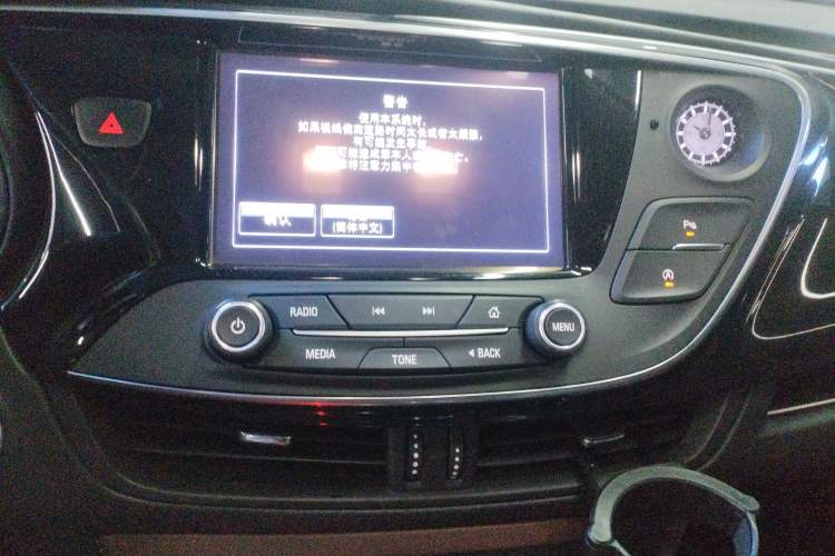 Used Buick Envision 2018 28T Four-Wheel Drive Elite Version Audio And AC Panel