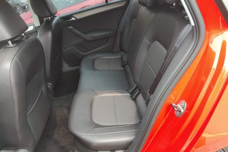 Used Skoda Rapid Spaceback 2014 1.6L Automatic Enjoyment Edition