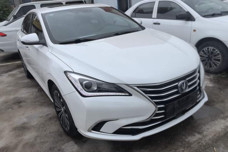 Used CHANGAN Eado 2019 High-Energy Edition 1.6L GDI Automatic Zhenfeng Model China VI Standard Front Right 45 Deg