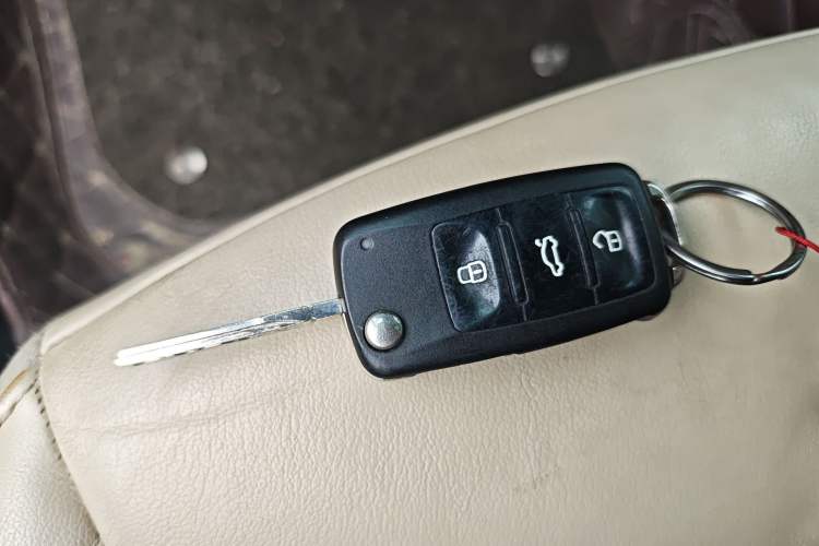 Used Skoda Superb 2013 1.8TSI Automatic MingShi Edition Vehicle Key