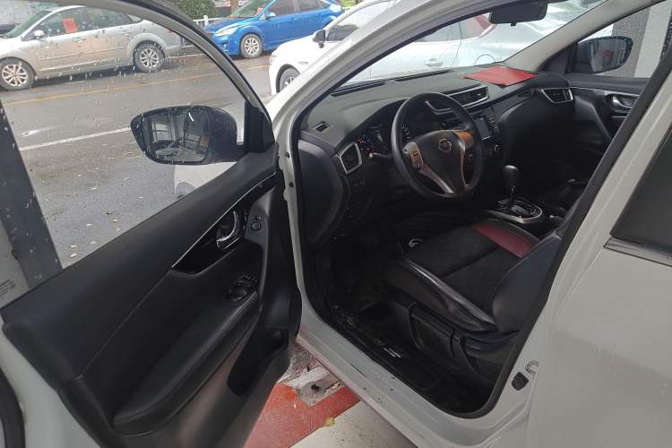 Used Nissan Qashqai 2017 2.0L CVT Smart Enjoyment Version China VI Standard