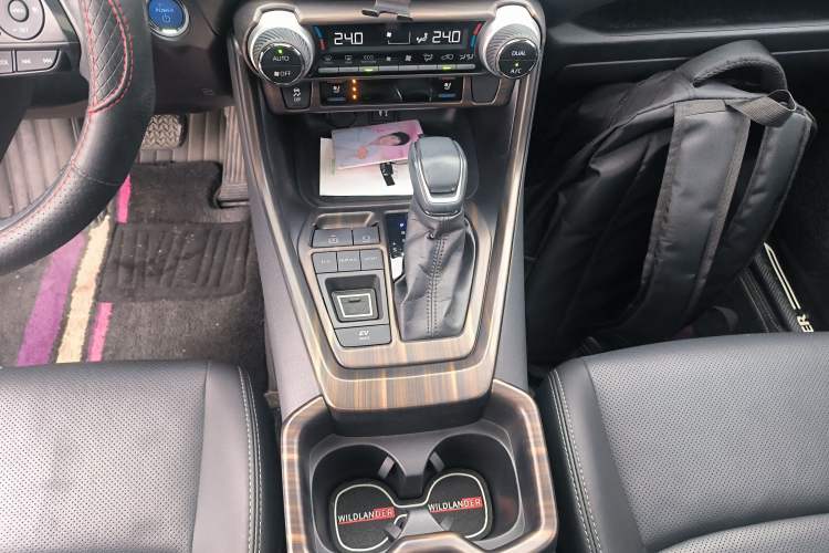 Used Toyota Wildlander 2020 Dual-Engine 2.5L E-CVT Two-Wheel Drive Prestige Edition
