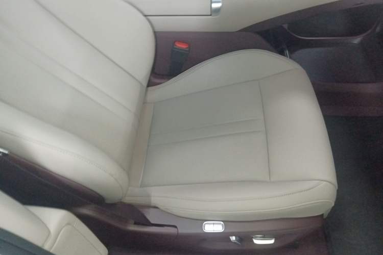 Used Xiaomi Auto YU7 2025 Ultra-Long Range High-Performance All-Wheel-Drive Max Edition
