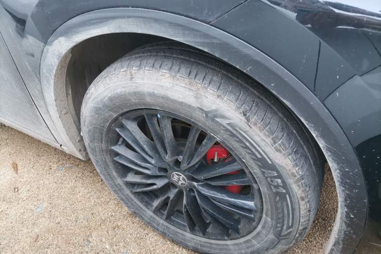 Used Venucia V 2023 260T Idol Edition Pro Right Front Wheel Hub