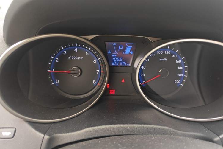 Used Hyundai ix35 2010 2.0L Automatic Two-Wheel Drive Elite Edition GLS Odometer Close Up