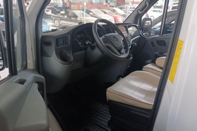 Used Foton Toano 2023 2.0T Manual Urban Version Short Wheelbase Mid-Height Design with Single Rear Tire—5/6/9 Seater Driver Seat