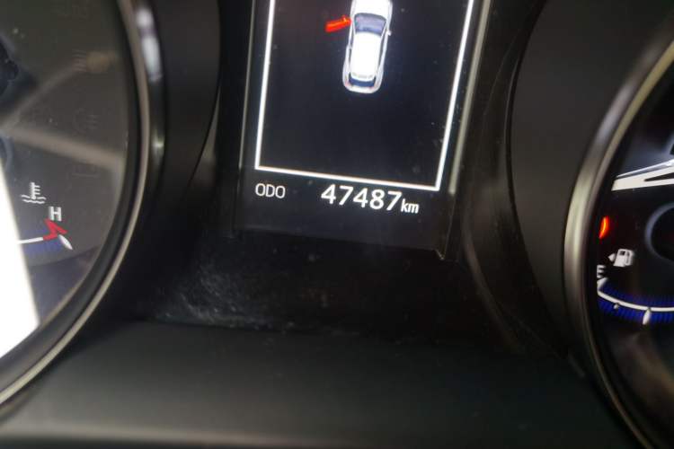 Used Toyota IZOA 2021 2.0L Yixing Version Odometer Close Up