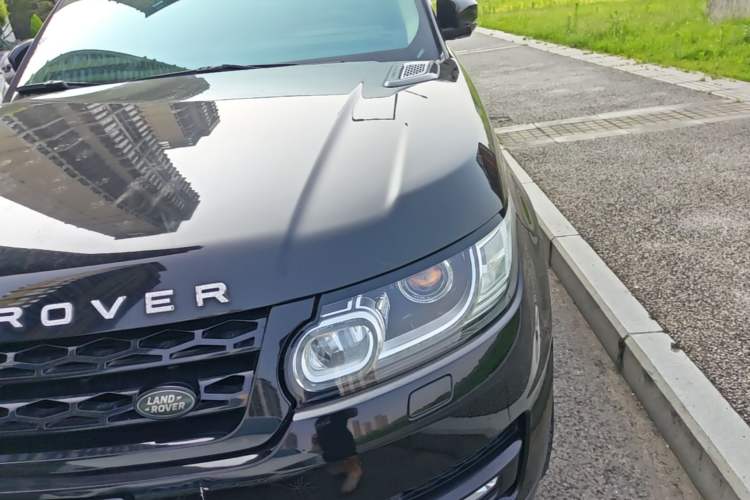 Used Land Rover Range Sport 2014 3.0 SC V6 HSE DYNAMIC Engine Bay Left