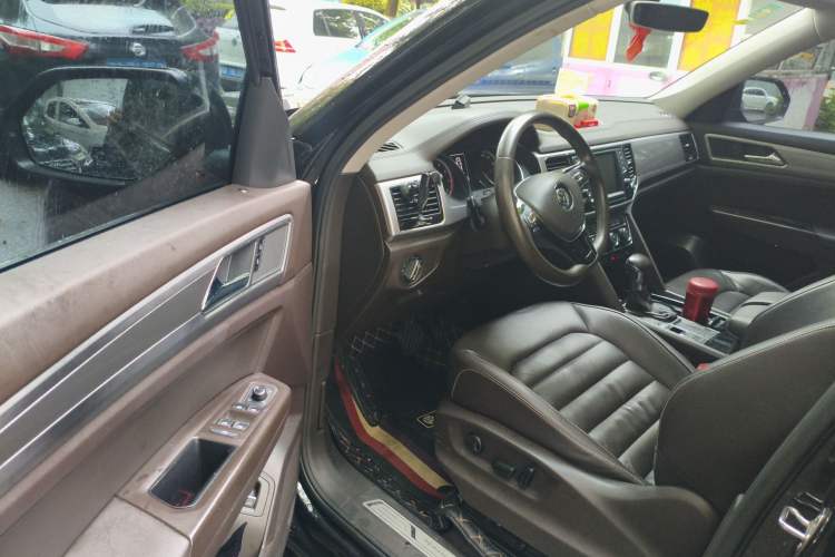 Used Volkswagen Teramont 2017 330TSI Two-Wheel-Drive Luxury Edition Driver Seat