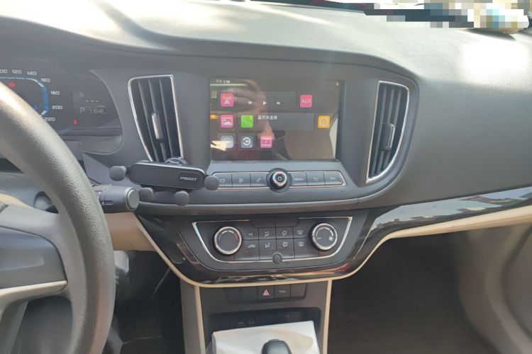 Used Roewe 360 2015 1.5L Automatic Luxury Edition
