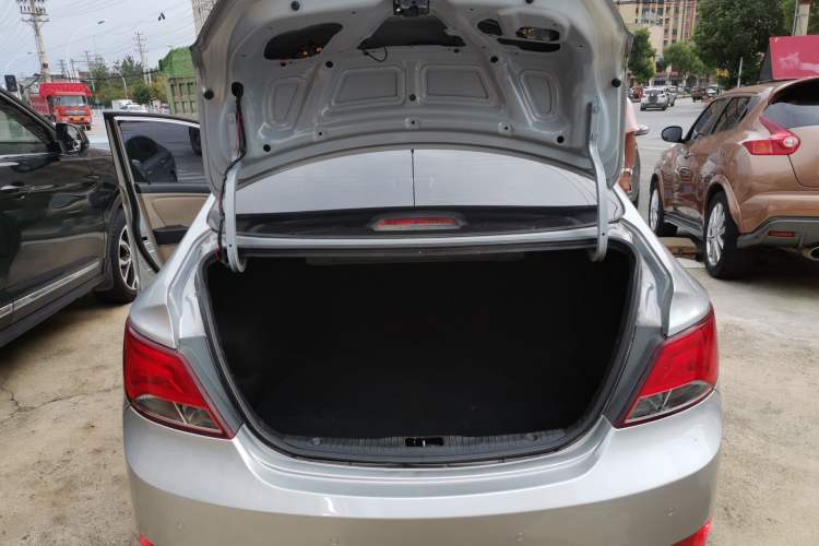 Used Hyundai Verna (older generation) 2014 1.4L Automatic Smart GLS
