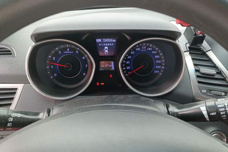 Used Hyundai Elantra (5th Generation / Langdong) 2012 1.6L Automatic Leading Model
