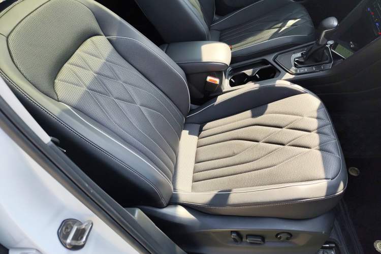 Used Volkswagen Tiguan L 2023 300TSI Automatic Two-Wheel Drive Smart Edition