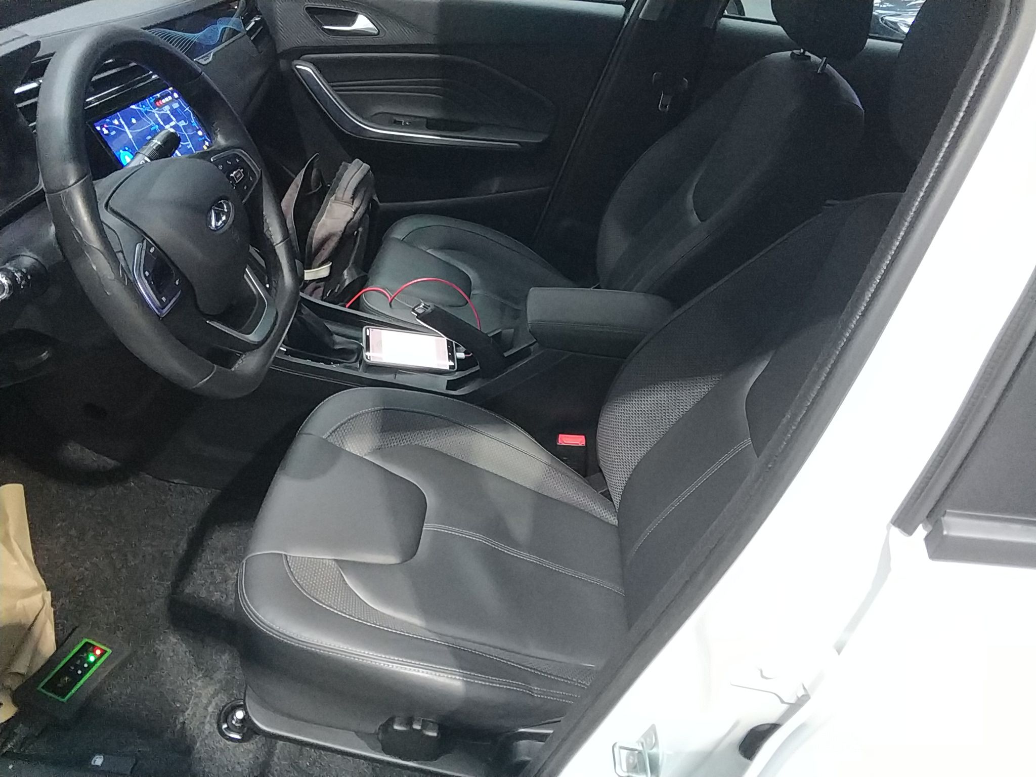 Переднее сиденье в автомобиле