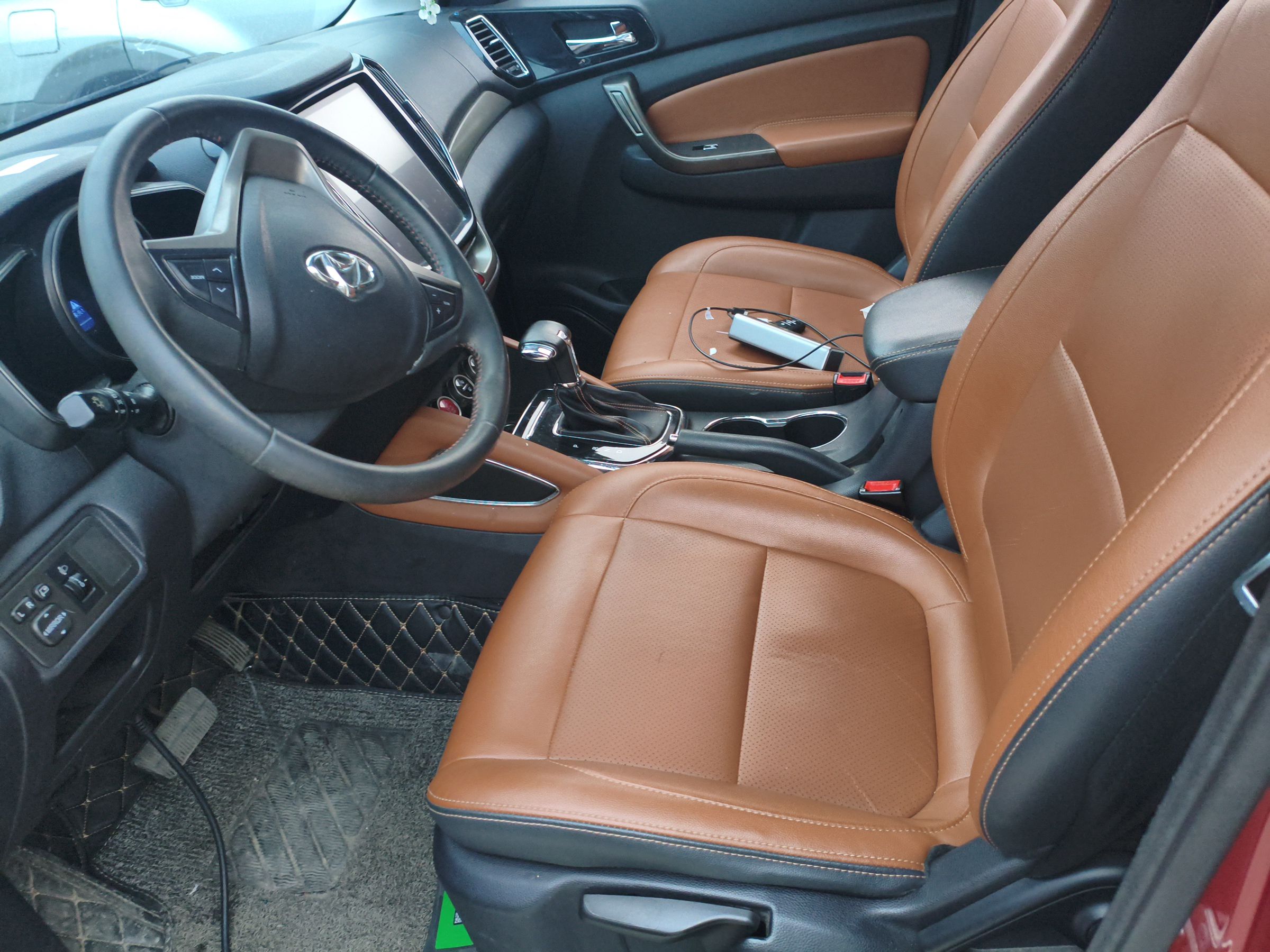 Переднее сиденье в автомобиле