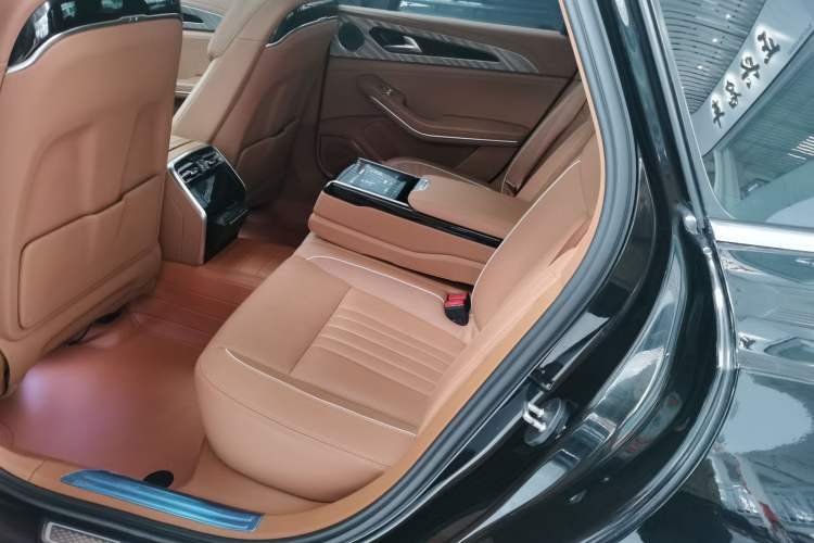 Used Hongqi H9 2022 2.0T Smart Connect Flagship Edition
