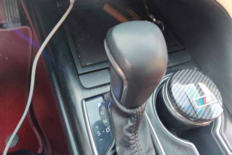 Used Toyota Camry 2023 Dual-Motor 2.5 HGVP Leading Edition Gear Lever