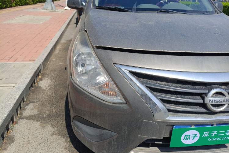 Used Nissan Sunny 2015 1.5XE CVT Elite Edition Right Front Headlight