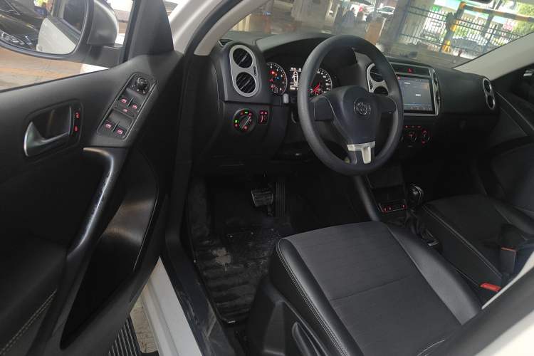 Used Volkswagen Tiguan 2016 280TSI Automatic Two-Wheel-Drive Silk Road Style Edition